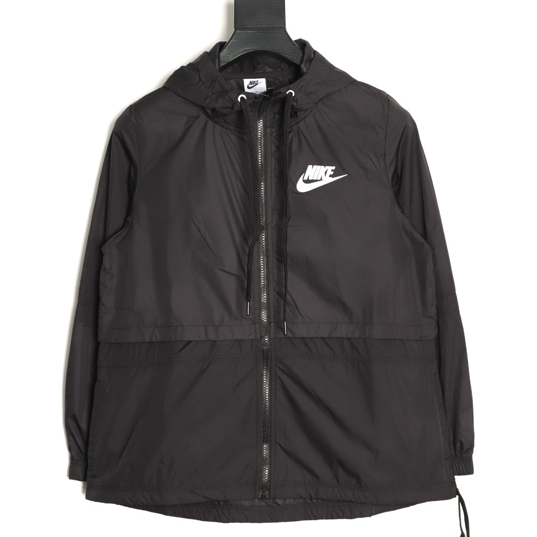 Nike Lightweight Outdoor Hooded Jacket – Black - front view